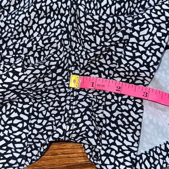 Lululemon - Picture 16 of 16